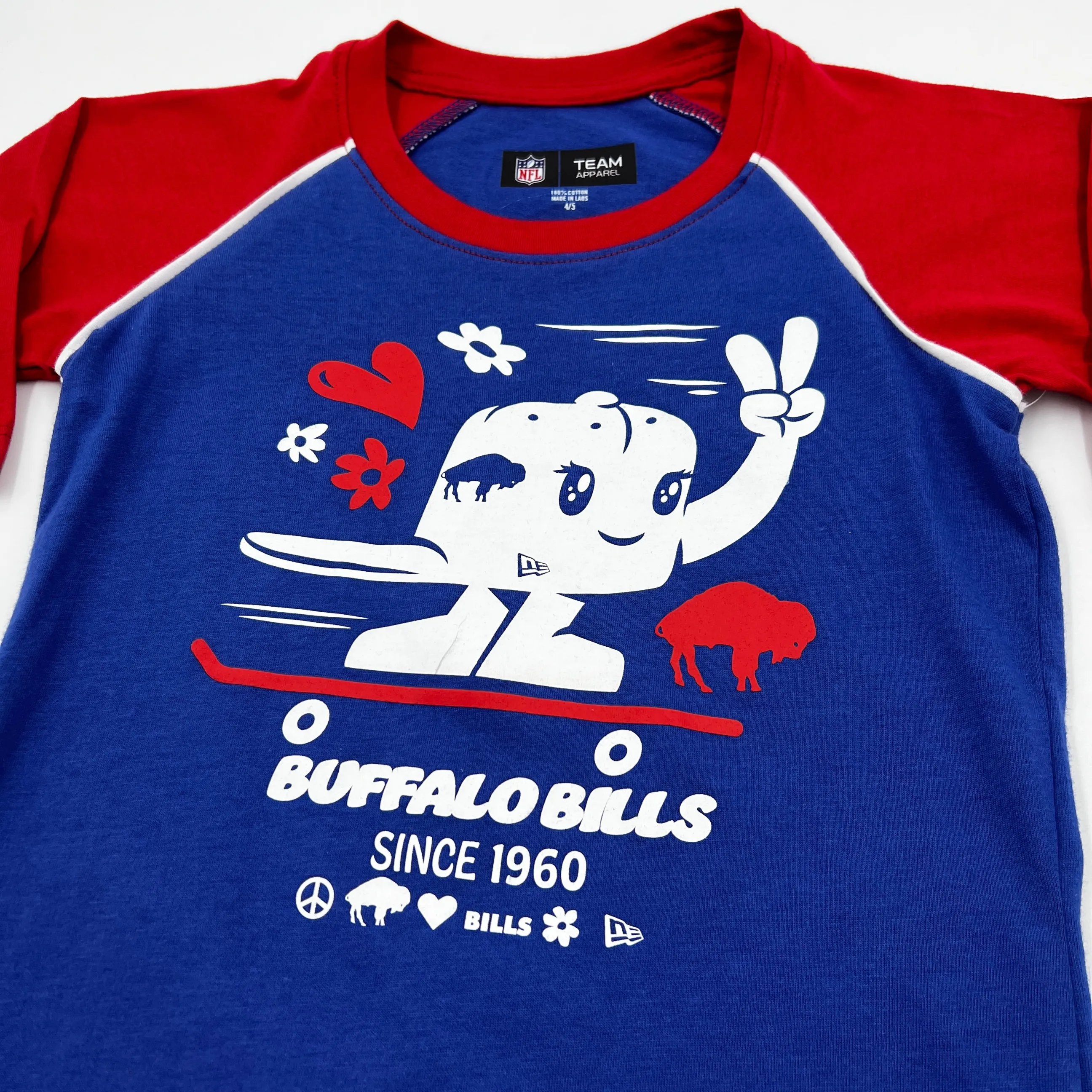 Youth Girls New Era Bills Smiling Cap on a Skateboard Short Sleeve Shirt